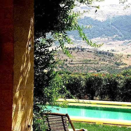 Agrirelais Baglio Di Pianetto * Santa Cristina Gela (Sicily)